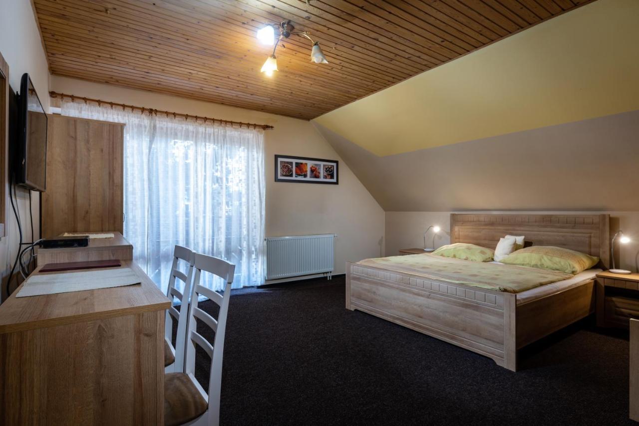 Penzion Via Mara Liptovský Mikuláš Exterior foto